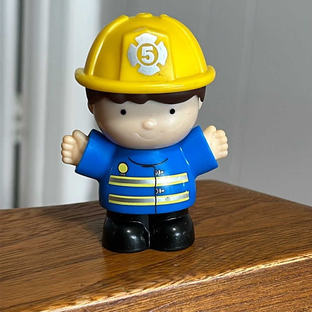 🔥🔥Playgo Mini Wheels 3” Figure Replacements Fireman